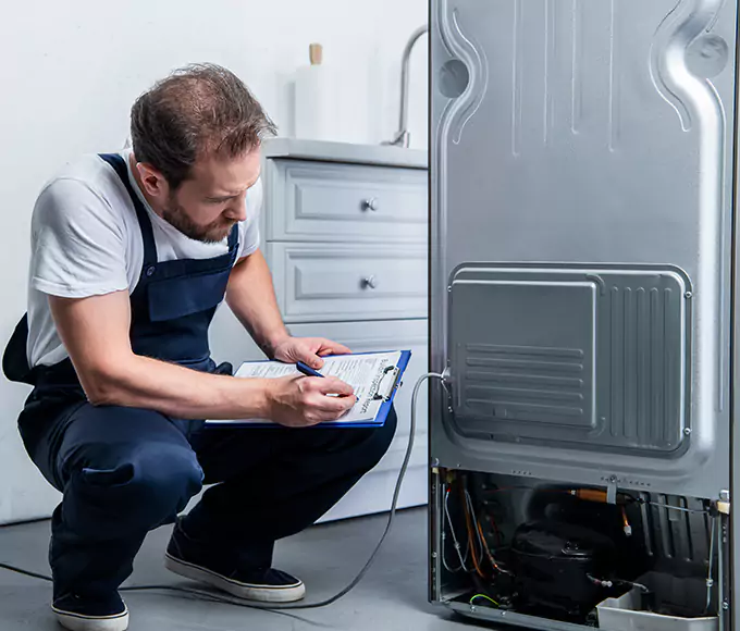 Why Meriden, CT Homeowners Choose Meriden Appliance Pro for Refrigerator Leak Repair?